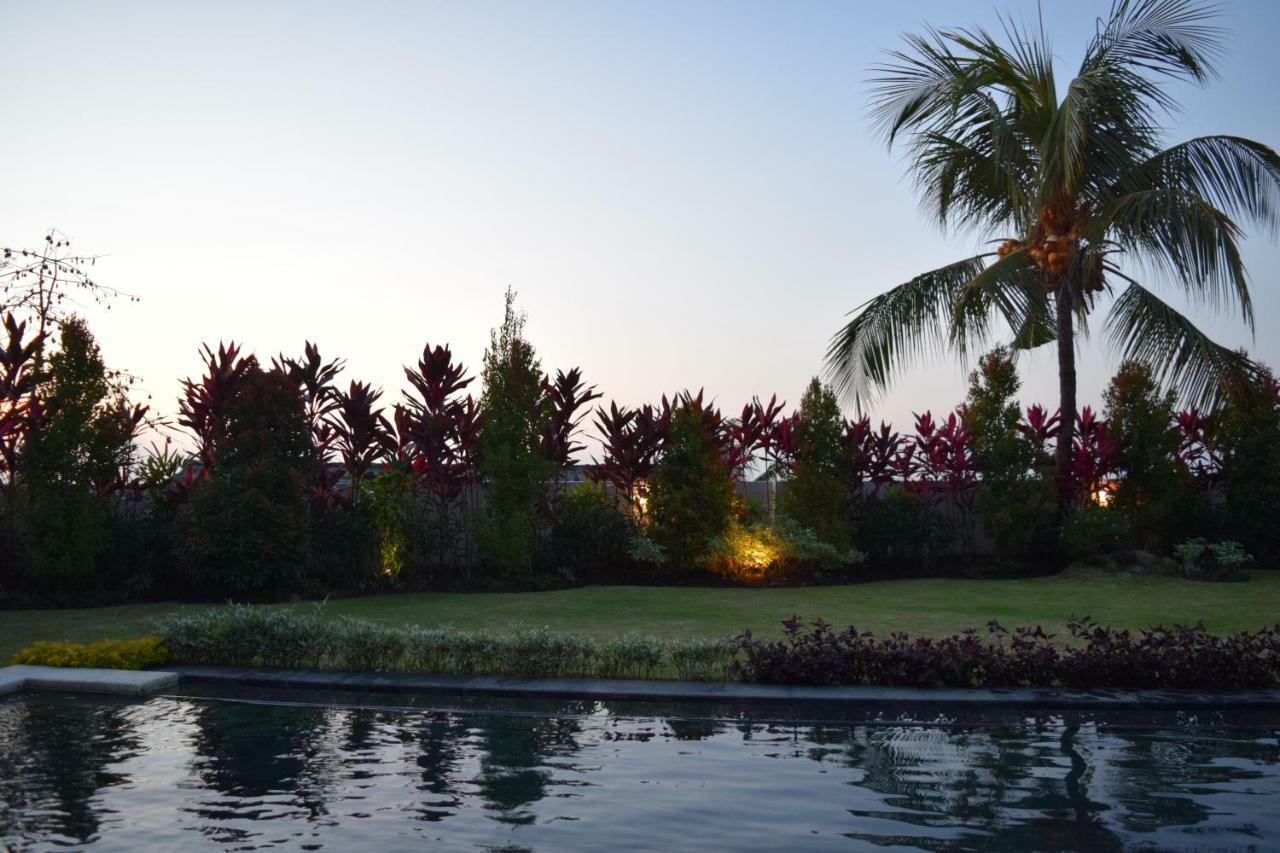 Villa Putih Lovina Εξωτερικό φωτογραφία
